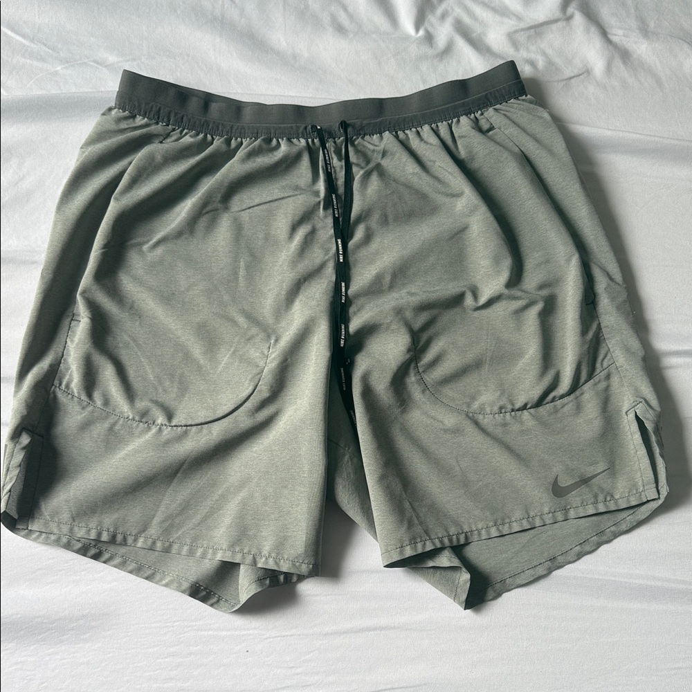 Nike Men's Athletic Running Shorts in Gray